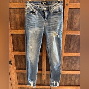 Judy Blue Distressed Skinny Jeans in Faded Blue